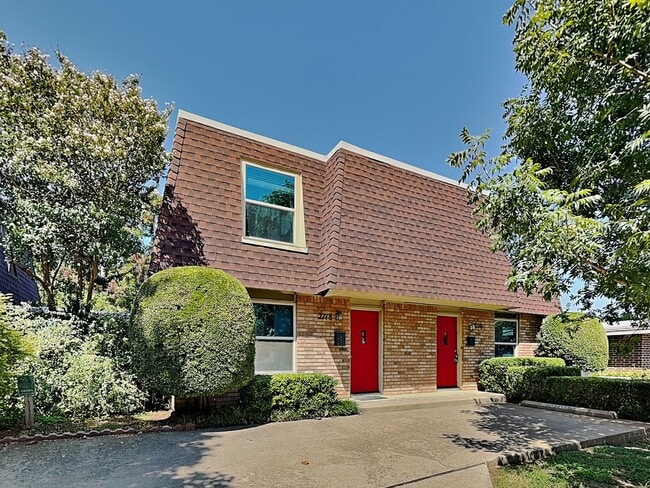 READY NOW! COME CHECK IT OUT! - READY NOW! COME CHECK IT OUT! House