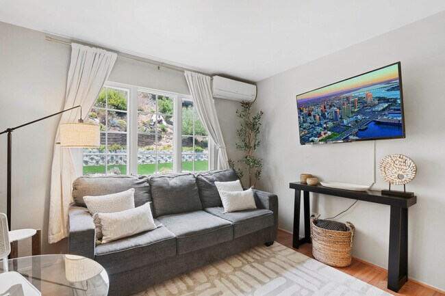 Foto del edificio - 4646 Robbins St