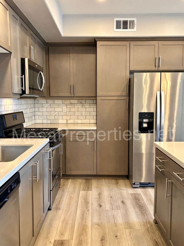 Foto del edificio - 9352 Solaire Pl