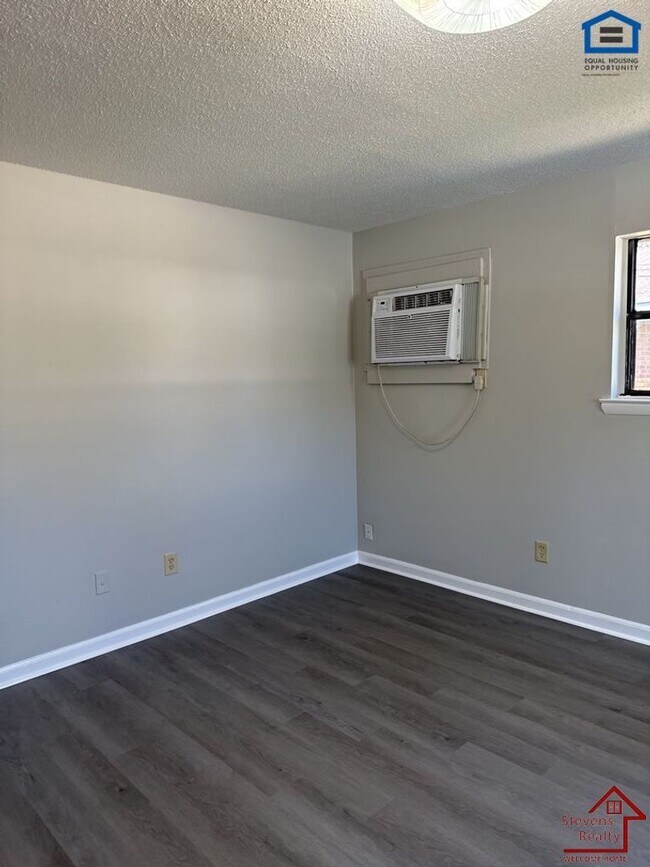 Foto del edificio - 1702 Olive St