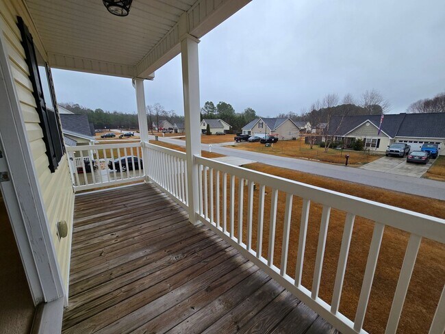 Building Photo - NEW LISTING!!!!!