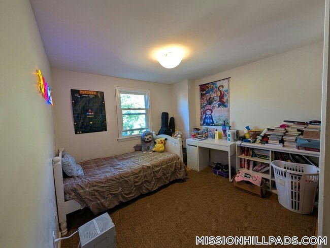 Building Photo - 45 Fort Ave