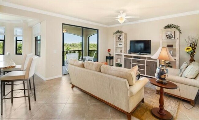 Foto del edificio - ** TREVISO BAY 2/2 BEAUTIFUL UNIT WITH GOLF TRANSFER MEMBERSHIP TO TREVISO BAY ** GOLF UNIT **