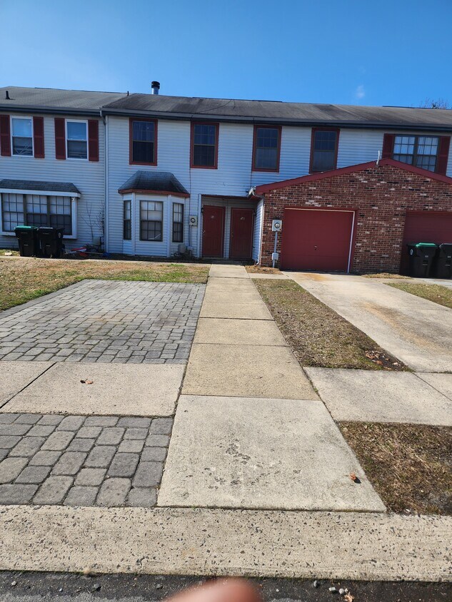 9 Hampton Gate Dr Unit AptB, Sicklerville, NJ 08081 Apartments in Sicklerville, NJ