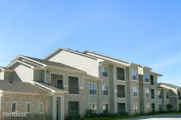Building Photo - 8440 N Sam Houston Pky E