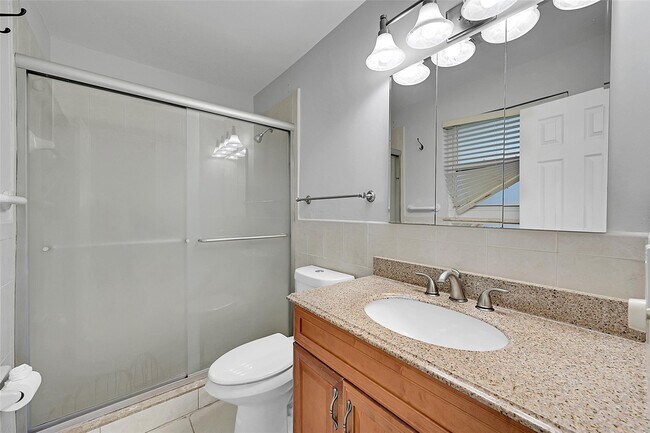 Foto del edificio - 211 SE 9th Ct