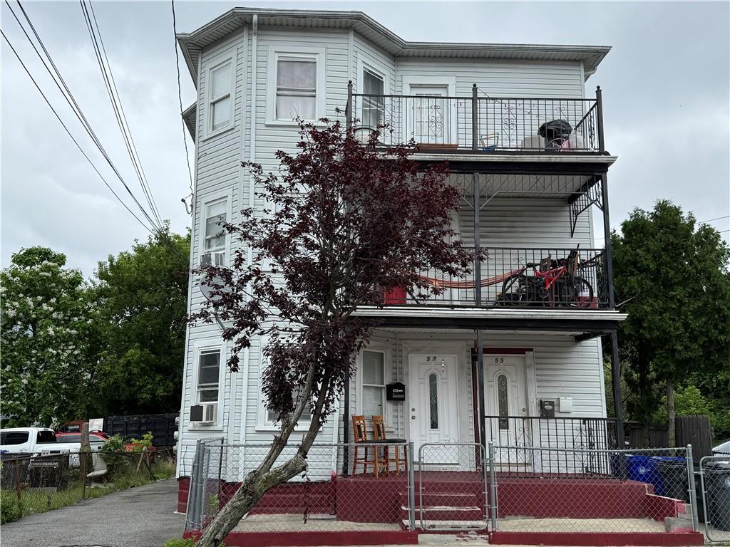 Primary Photo - 179 Harold St