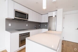 Building Photo - 150 The Donway W
