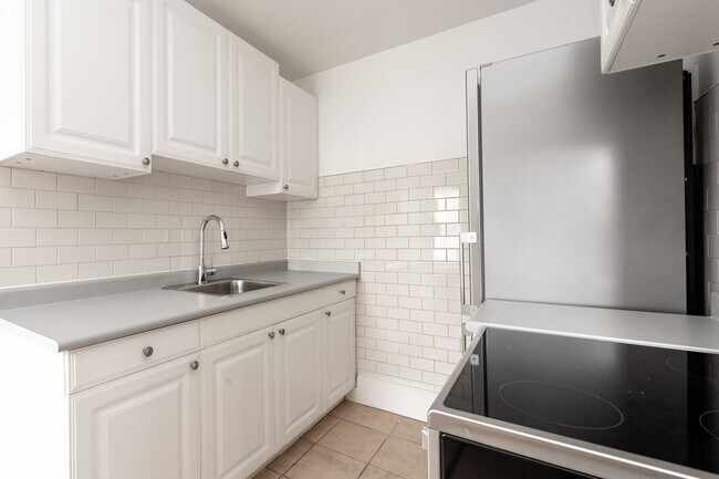 Photo du bâtiment - 122 Dowling Ave