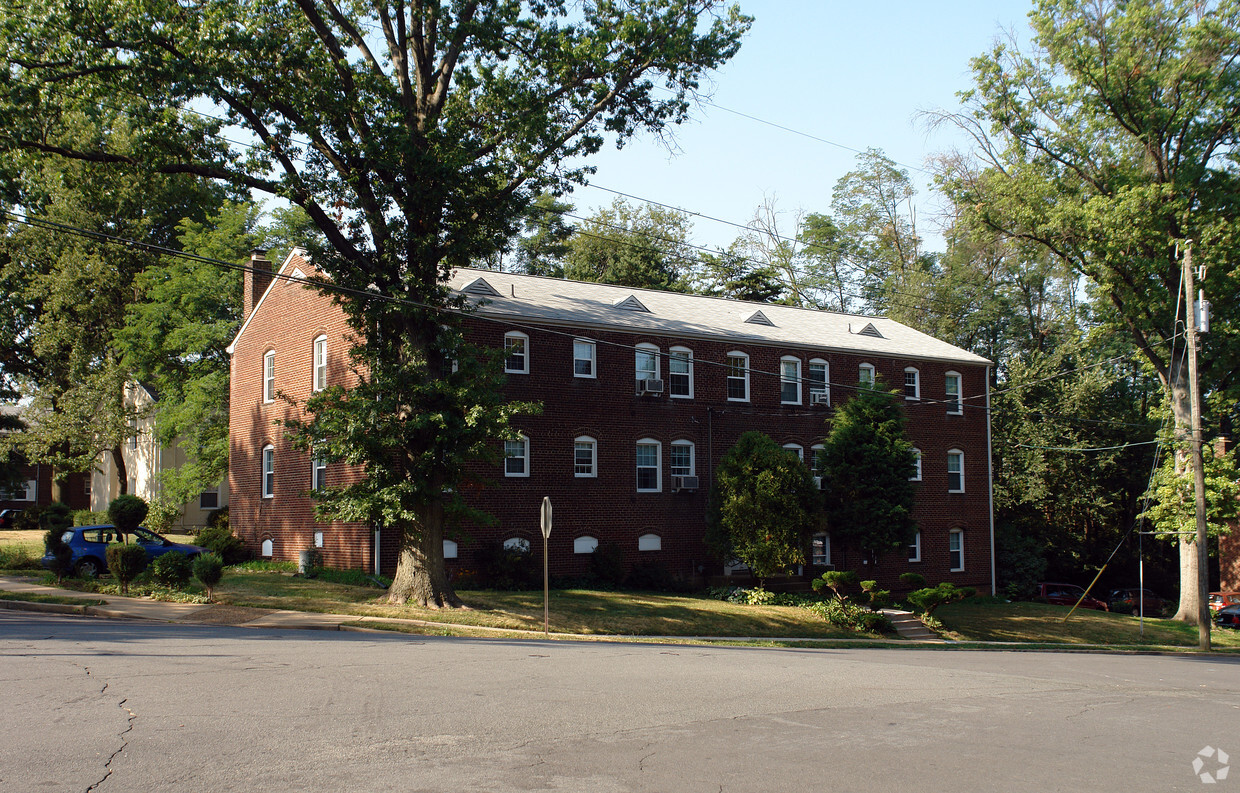 Building Photo - Westover