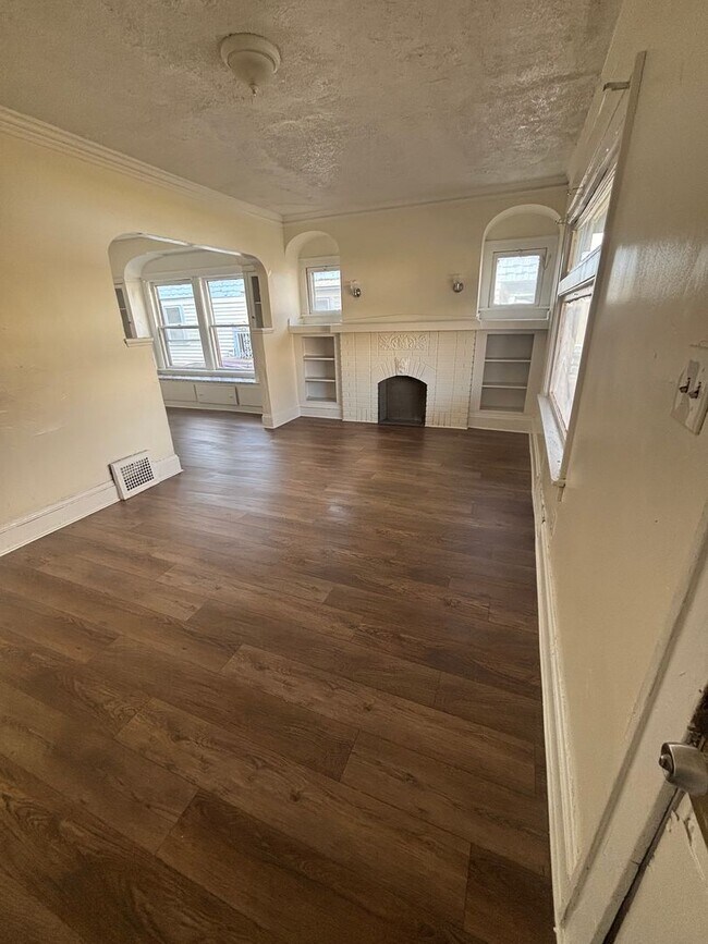 Foto del edificio - Single family on Cleveland's East Side