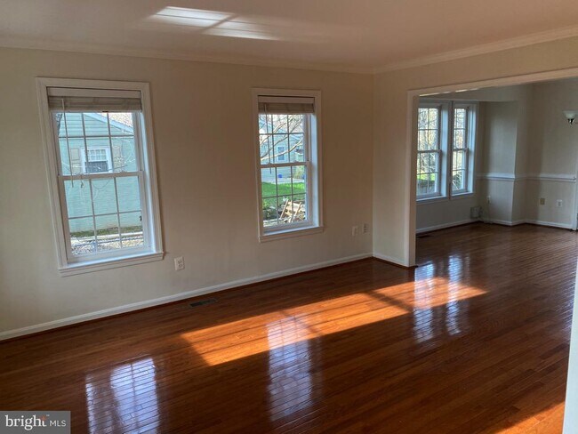 Foto del edificio - 8316 Idylwood Rd