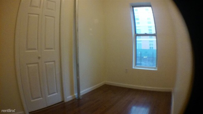 Foto del edificio - 300 W 147th St