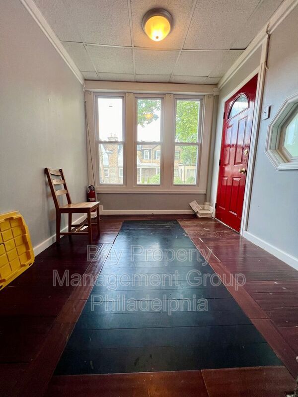 Foto del edificio - 939 Flanders Rd