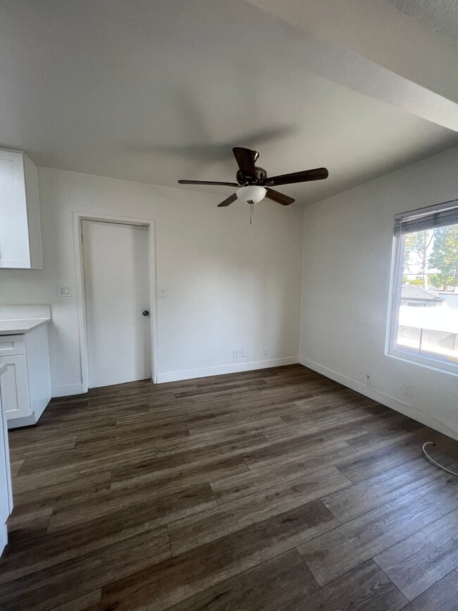 Building Photo - 10761 Palma Vista Ave