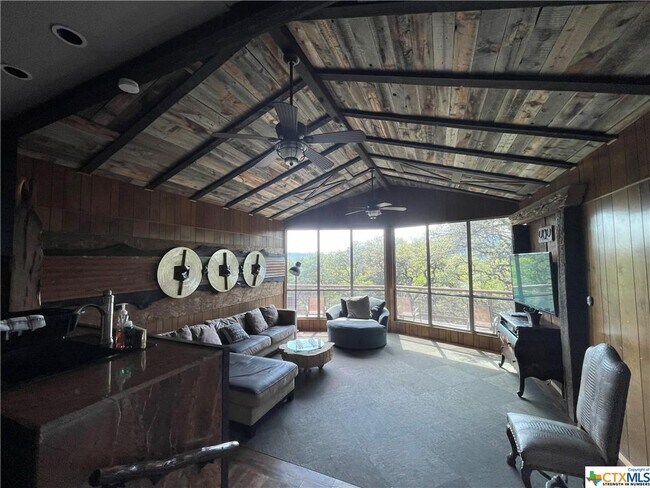 Building Photo - 189 Kuntry Ln