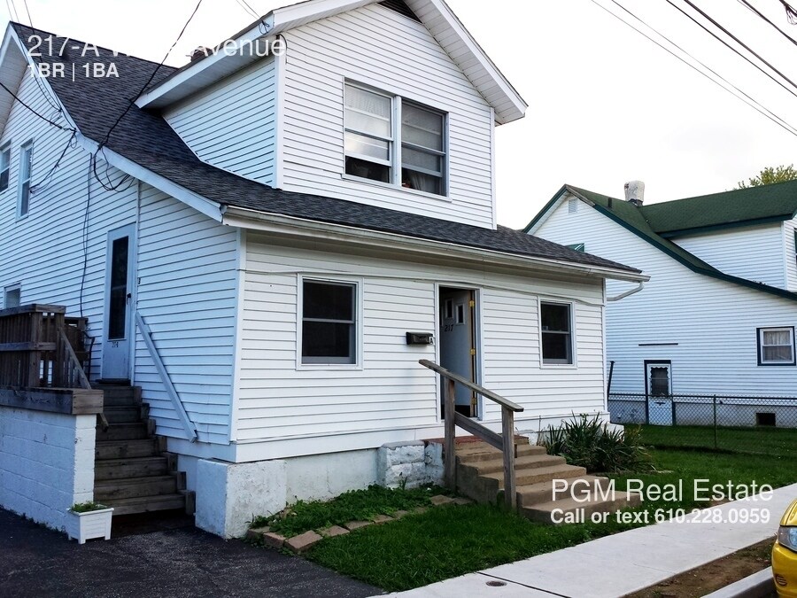Primary Photo - 217 White Ave