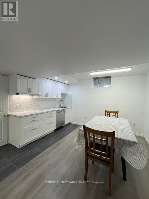 Photo du bâtiment - 1570 Beaverbrook Ave