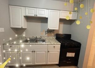 Building Photo - 5925 Jefferson St