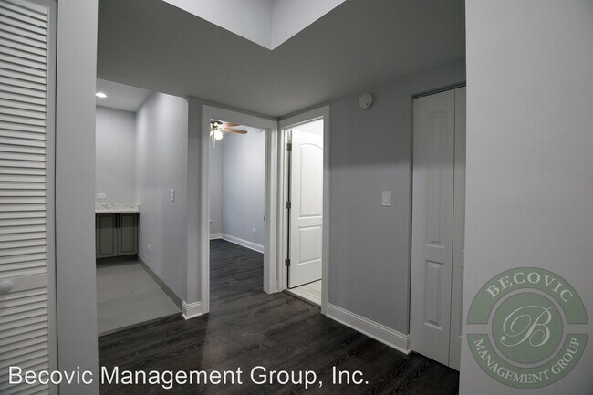 Building Photo - 6100-6118 N Winthrop Ave