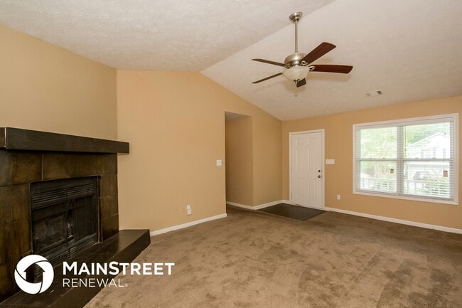 Building Photo - 7685 Mountain Creek Way