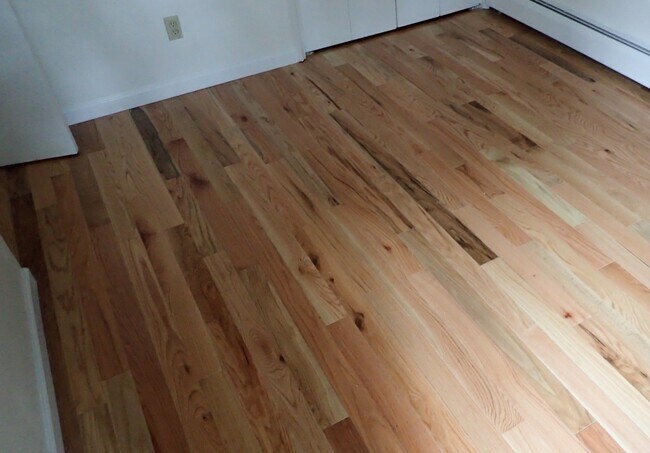 hardwood floors throughout - 6 Talcott Ridge Rd