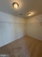 Building Photo - 120 Woodman Ct