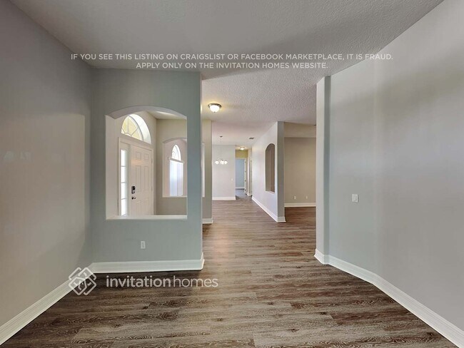 Foto del edificio - 8601 Herons Cove Pl