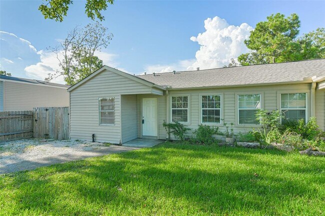 Building Photo - 6605 Bramley Dr