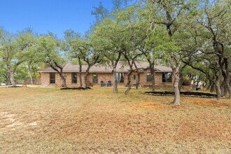 Building Photo - 900 Morgan Hill Dr