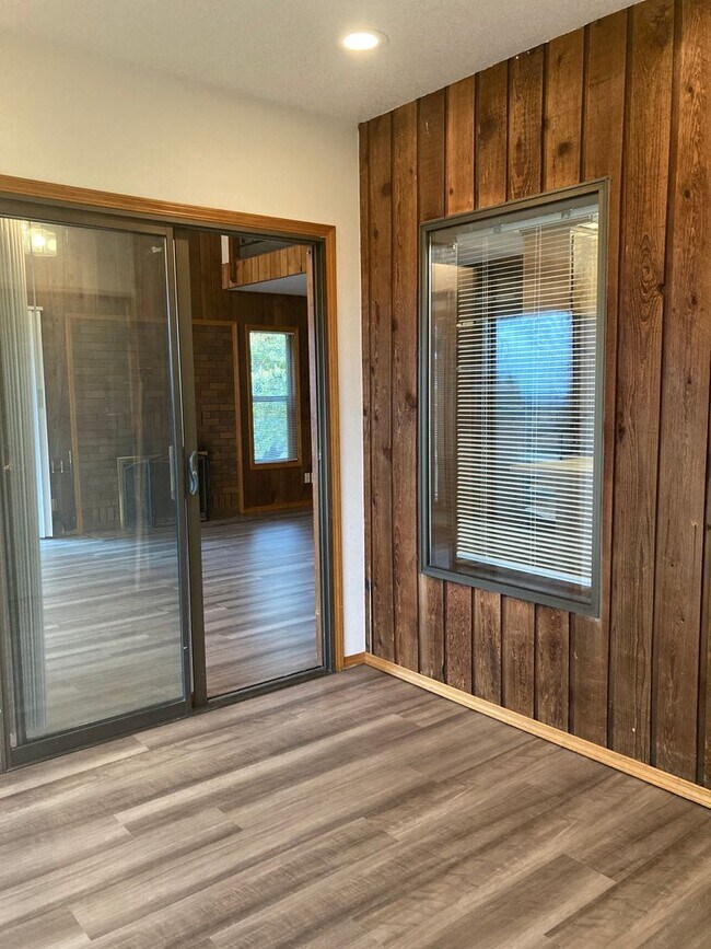 Building Photo - Chehalem Mountain Home with Fantastic Views