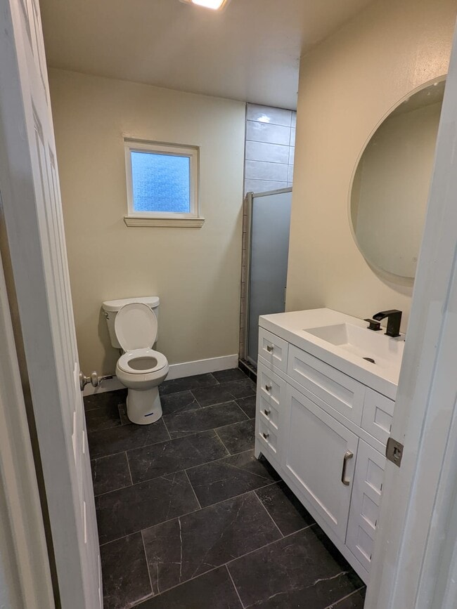 Bathroom - 5326 Curtis St