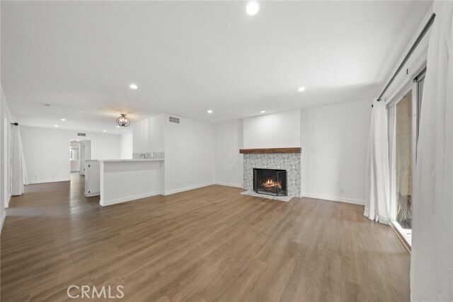 Building Photo - 950 Palo Verde Ave