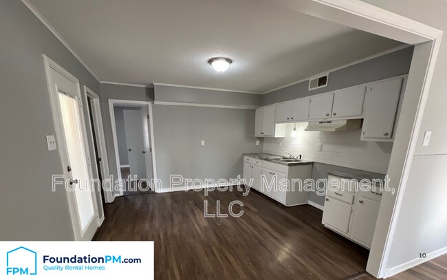 Foto del edificio - 4572 Spring Glen Dr