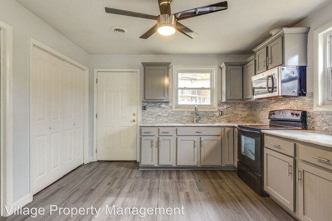 Building Photo - 3 br, 1.5 bath House - 104 Marshall Court