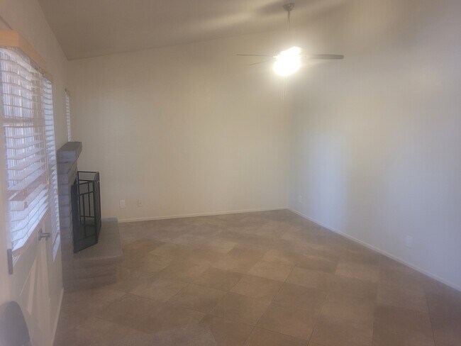 Building Photo - 6413 S Stanley Pl