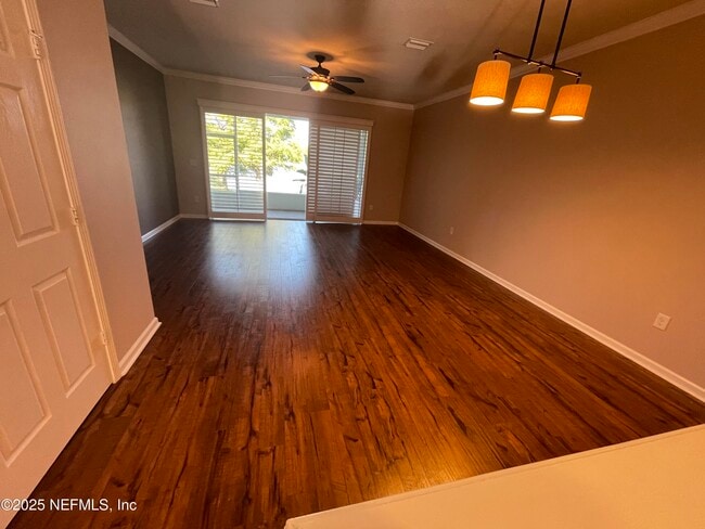 Foto del edificio - 6937 Woody Vine Dr