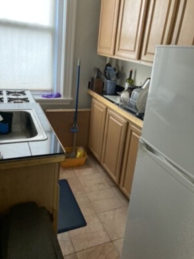 Building Photo - Beautiful Studio apartment in Allston 9/1