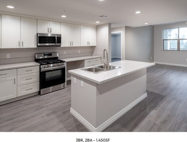 Building Photo - Centerpointe at Market