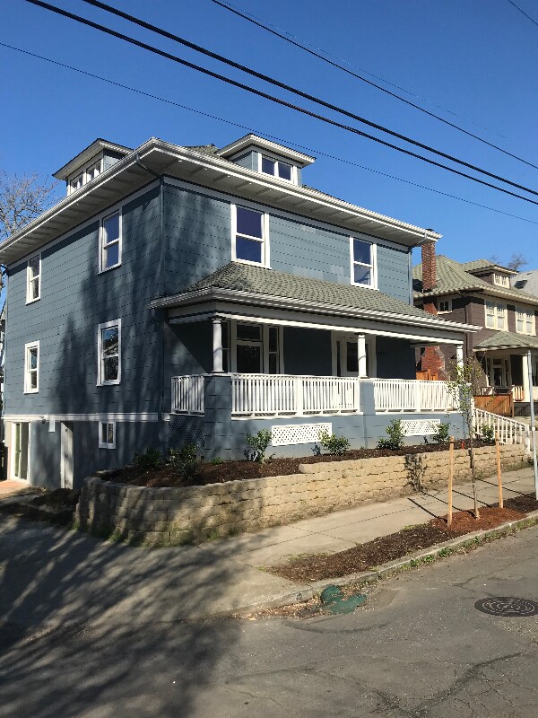 Primary Photo - 1035 SE 14th Ave