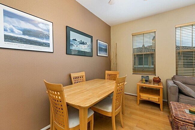 Foto del edificio - Charming and Bright Condo Available Soon!