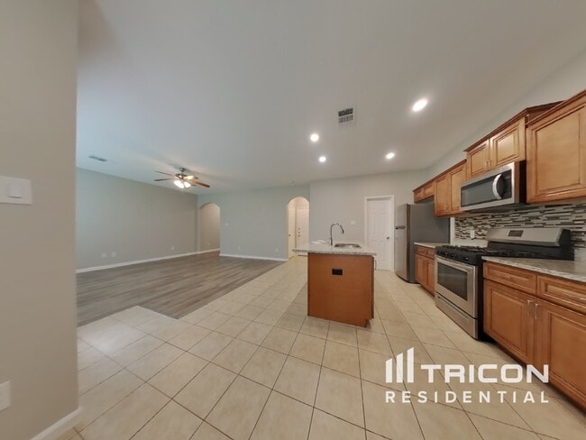 Foto del edificio - 12711 Plummersville St
