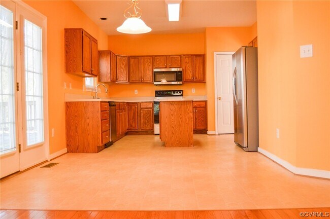 Foto del edificio - 2625 Piney Ridge Dr