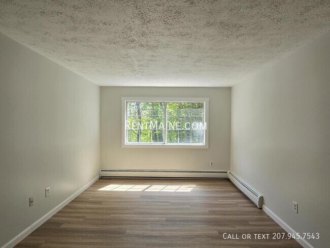 Foto del edificio - 10 Tall Pines Dr