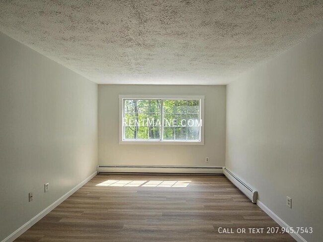 Building Photo - 10 Tall Pines Dr
