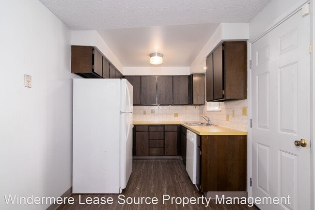 Building Photo - 3 br, 2 bath House - 2216 W Cleveland