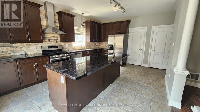 Photo du bâtiment - 1417 Sheldon St