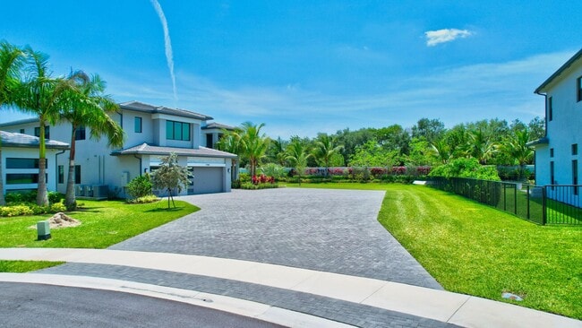Building Photo - 17400 Ponte Chiasso Dr