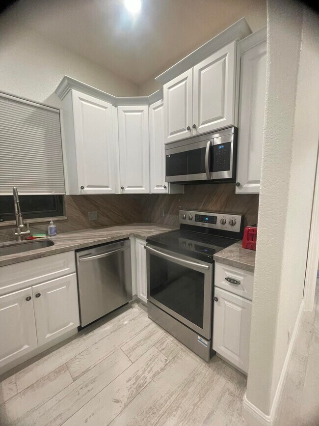 Foto del edificio - 8691 Man O War Rd