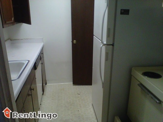 Building Photo - 3015 Greenridge Dr